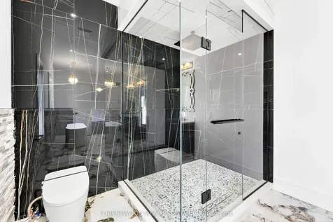 193 Mateo Place Mississauga ON L5A 2K4