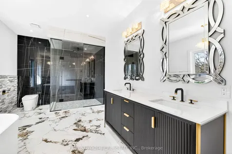 193 Mateo Place Mississauga ON L5A 2K4
