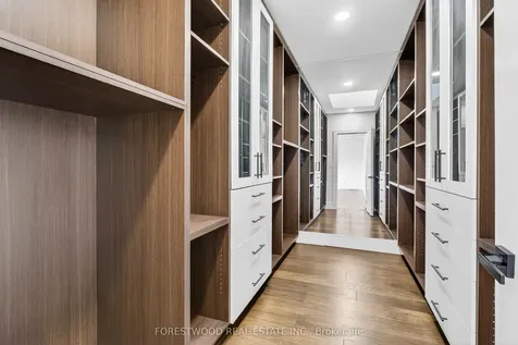 193 Mateo Place Mississauga ON L5A 2K4