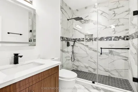 193 Mateo Place Mississauga ON L5A 2K4