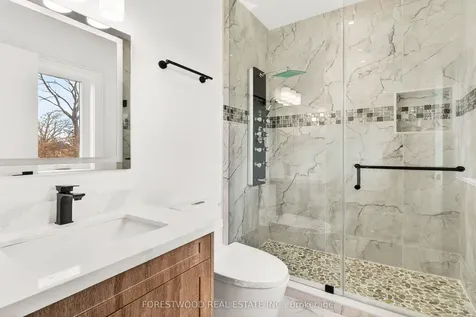 193 Mateo Place Mississauga ON L5A 2K4