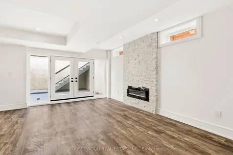 193 Mateo Place Mississauga ON L5A 2K4