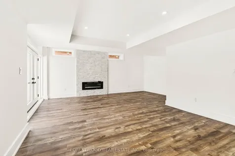 193 Mateo Place Mississauga ON L5A 2K4