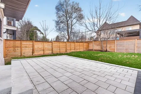 193 Mateo Place Mississauga ON L5A 2K4