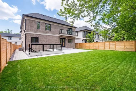 193 Mateo Place Mississauga ON L5A 2K4