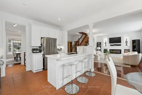 5948 Chercover Court Burlington ON L7L 6T2