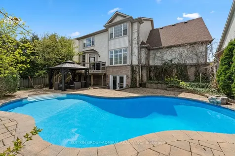 5948 Chercover Court Burlington ON L7L 6T2