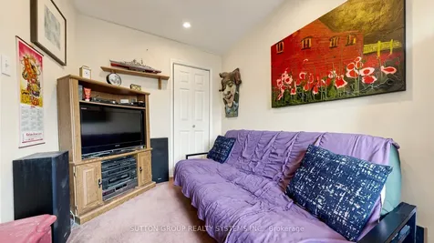 137 Campbell Avenue Toronto ON M6P 3V1