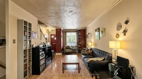 137 Campbell Avenue Toronto ON M6P 3V1