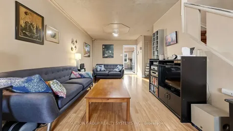 137 Campbell Avenue Toronto ON M6P 3V1