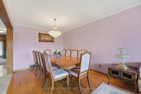 40 Donofree Road Toronto ON M6L 2P5