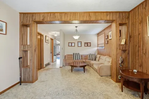40 Donofree Road Toronto ON M6L 2P5