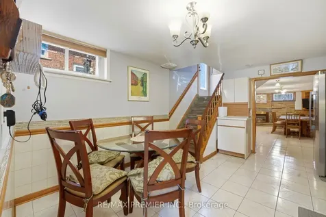 40 Donofree Road Toronto ON M6L 2P5