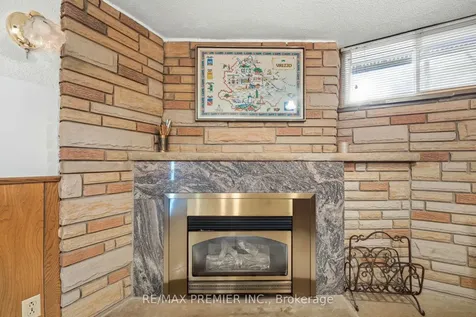 40 Donofree Road Toronto ON M6L 2P5