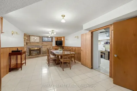 40 Donofree Road Toronto ON M6L 2P5