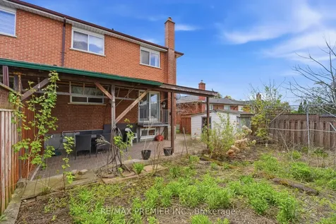 40 Donofree Road Toronto ON M6L 2P5