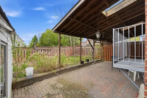 40 Donofree Road Toronto ON M6L 2P5