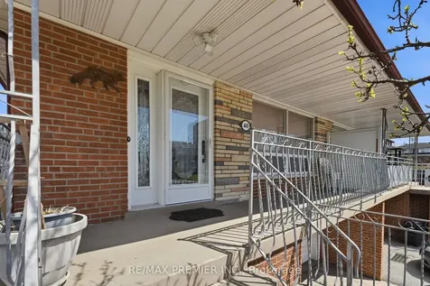 40 Donofree Road Toronto ON M6L 2P5
