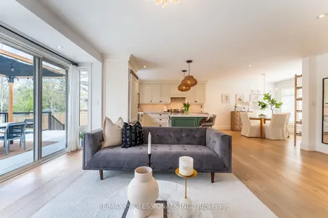 1326 Stanbury Road Oakville ON L6L 2J4