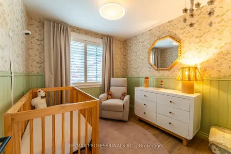 1326 Stanbury Road Oakville ON L6L 2J4