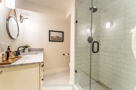 1326 Stanbury Road Oakville ON L6L 2J4