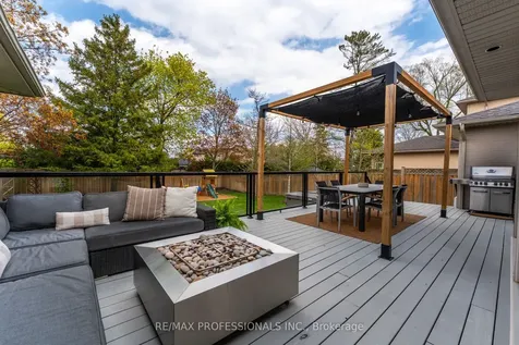 1326 Stanbury Road Oakville ON L6L 2J4