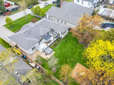 1326 Stanbury Road Oakville ON L6L 2J4