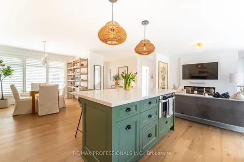 1326 Stanbury Road Oakville ON L6L 2J4