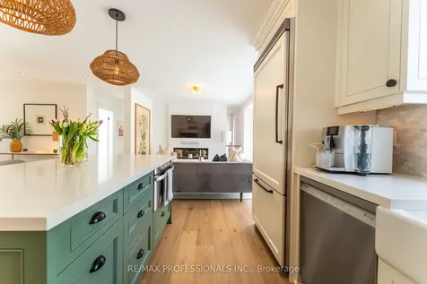 1326 Stanbury Road Oakville ON L6L 2J4