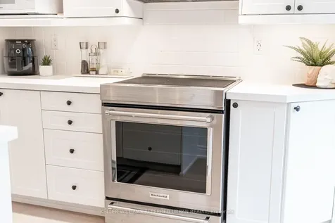 1370 Hazel Mccleary Drive Oakville ON L6J 7B1