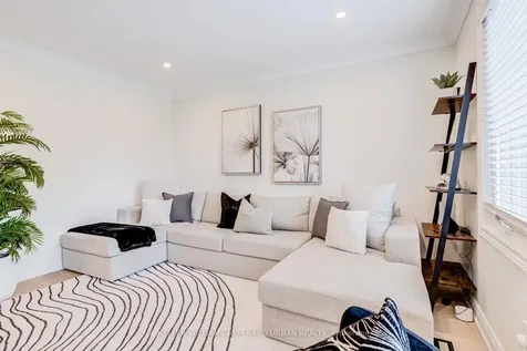 1370 Hazel Mccleary Drive Oakville ON L6J 7B1