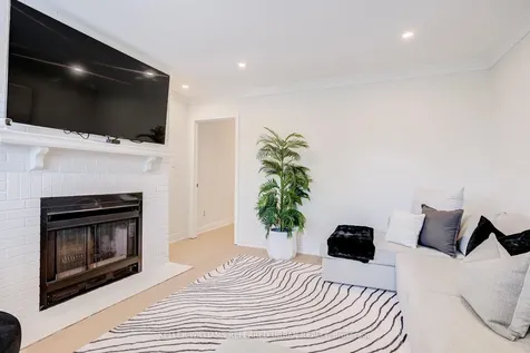 1370 Hazel Mccleary Drive Oakville ON L6J 7B1