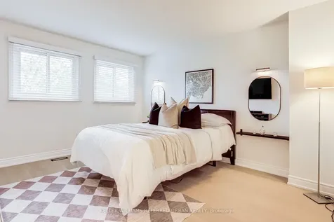 1370 Hazel Mccleary Drive Oakville ON L6J 7B1