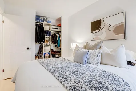 1370 Hazel Mccleary Drive Oakville ON L6J 7B1