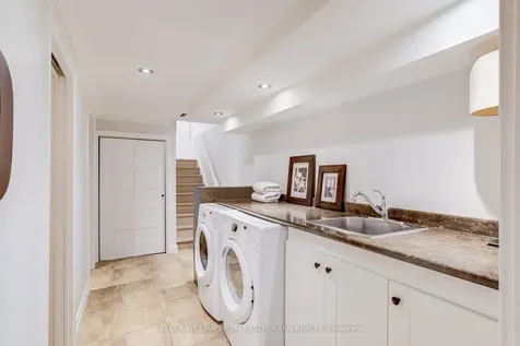 1370 Hazel Mccleary Drive Oakville ON L6J 7B1