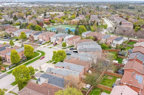 1370 Hazel Mccleary Drive Oakville ON L6J 7B1