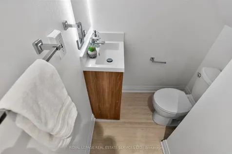 93 Medland Crescent Toronto ON M6P 2N3