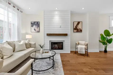 93 Medland Crescent Toronto ON M6P 2N3