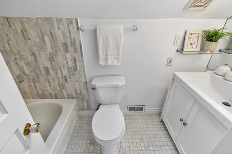 93 Medland Crescent Toronto ON M6P 2N3