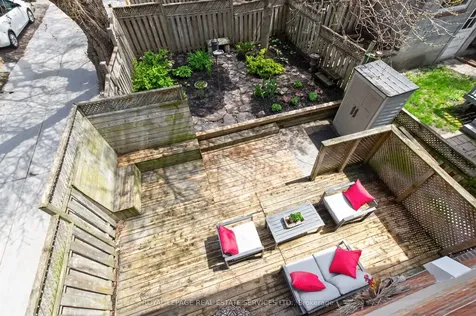 93 Medland Crescent Toronto ON M6P 2N3
