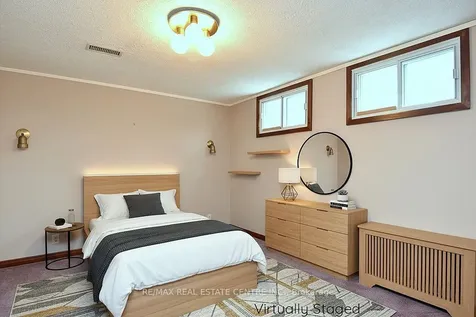 5409 Croydon Road Burlington ON L7L 3J2
