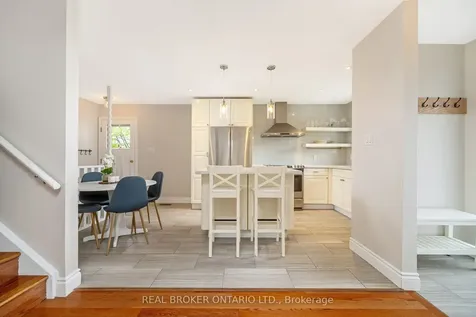 752 Mackenzie Drive Milton ON L9T 3M1