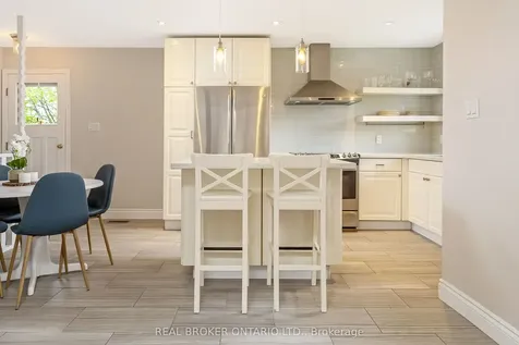 752 Mackenzie Drive Milton ON L9T 3M1