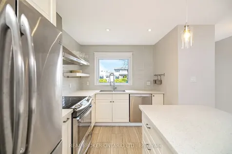 752 Mackenzie Drive Milton ON L9T 3M1