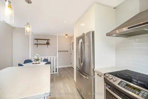 752 Mackenzie Drive Milton ON L9T 3M1