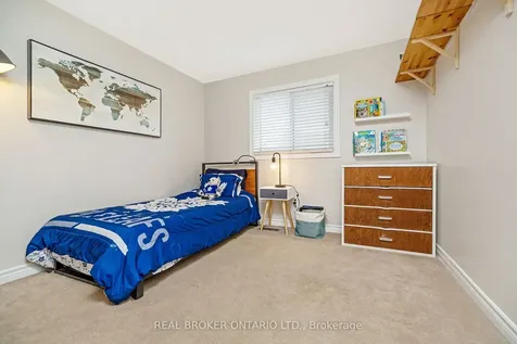 752 Mackenzie Drive Milton ON L9T 3M1