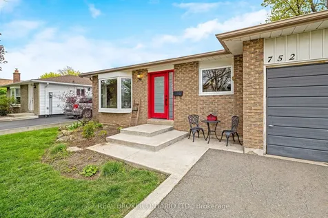 752 Mackenzie Drive Milton ON L9T 3M1