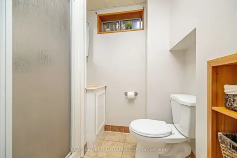 752 Mackenzie Drive Milton ON L9T 3M1