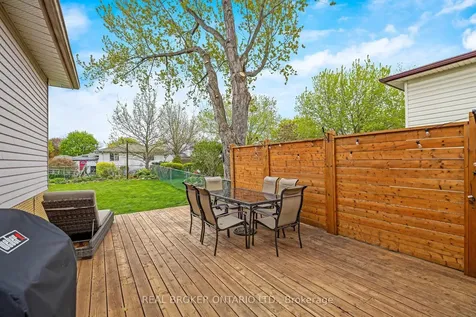 752 Mackenzie Drive Milton ON L9T 3M1