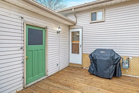 752 Mackenzie Drive Milton ON L9T 3M1